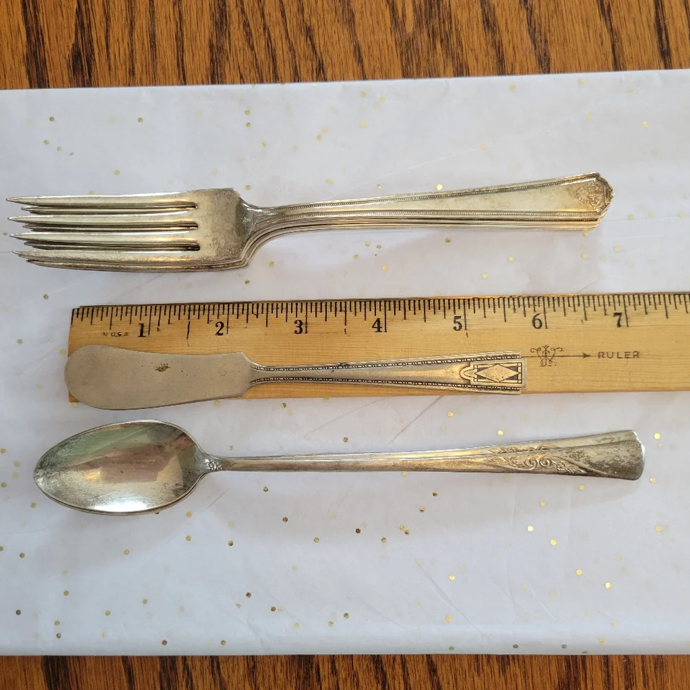 Vintage Silverplate Flatware Bundle 5 Forks 2 Long Spoons 1 Spreader